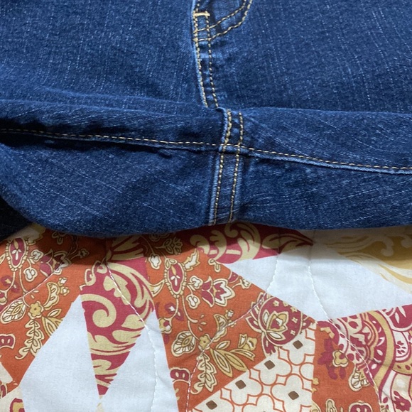 Signature Levi Strauss Curvy bootcut 16 short - Picture 5 of 9